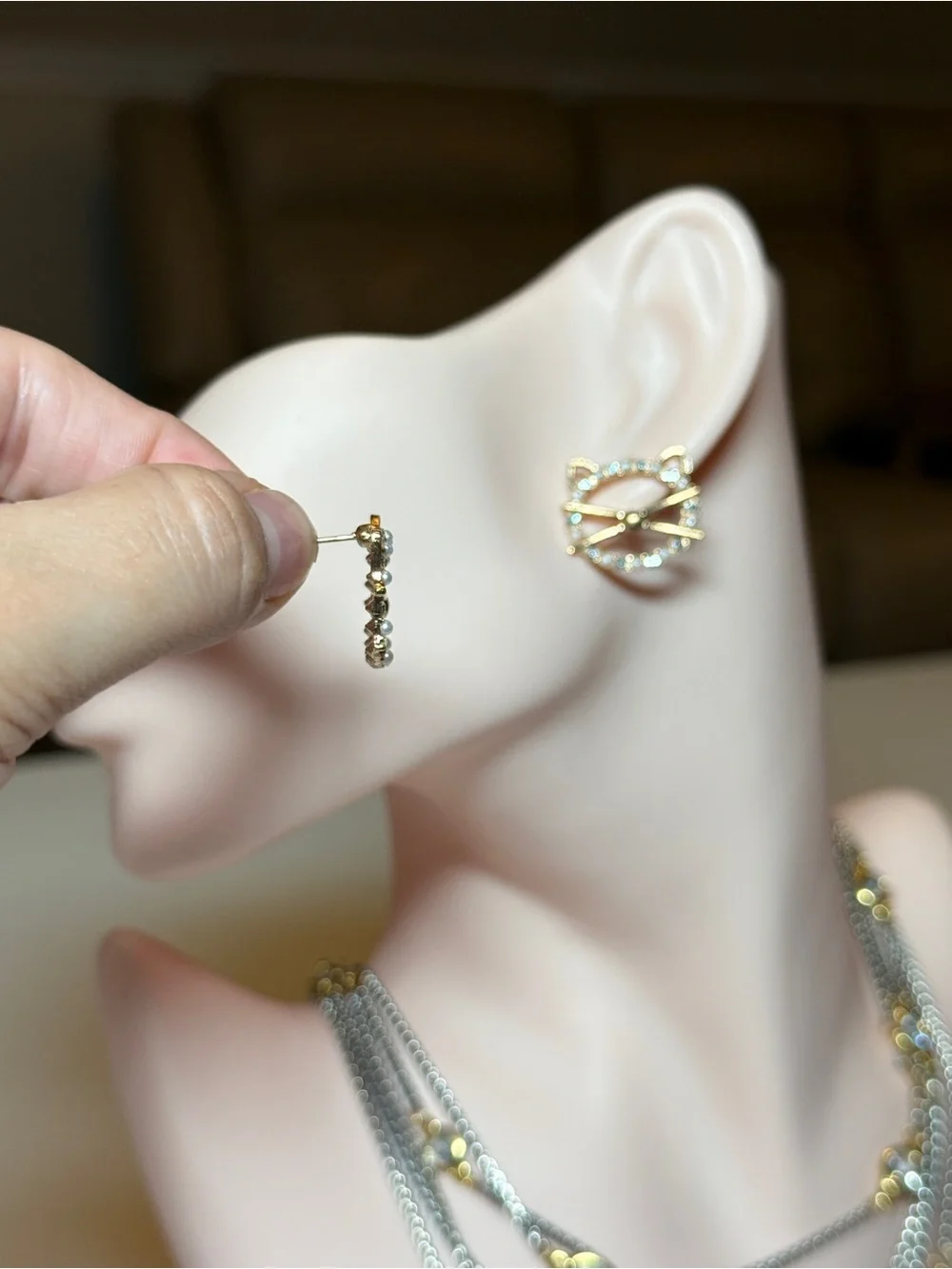 Gold Cat Outline Crystal Stud Earrings - Women's Fashion Jewelry